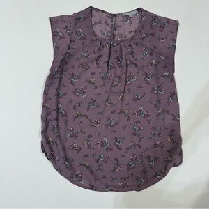 Sweet Rain floral top size M